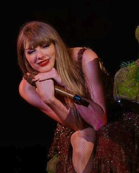 Watch How Taylor Swift stuns fans as she invites surprise guest on stage during first Sydney gig at Accor stadium: 'She heroically sacrificed her show'...