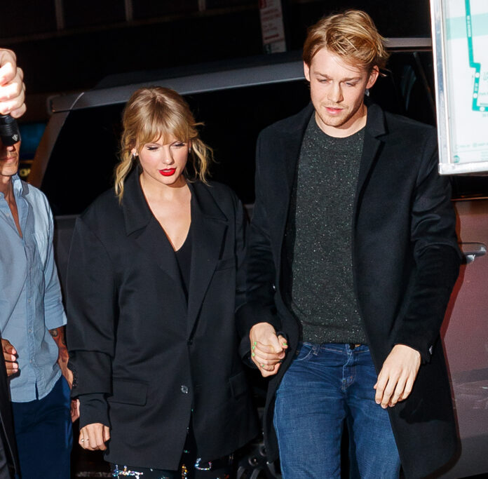 Just In: With Joe and Calvin, Taylor Swift's self-esteem was 