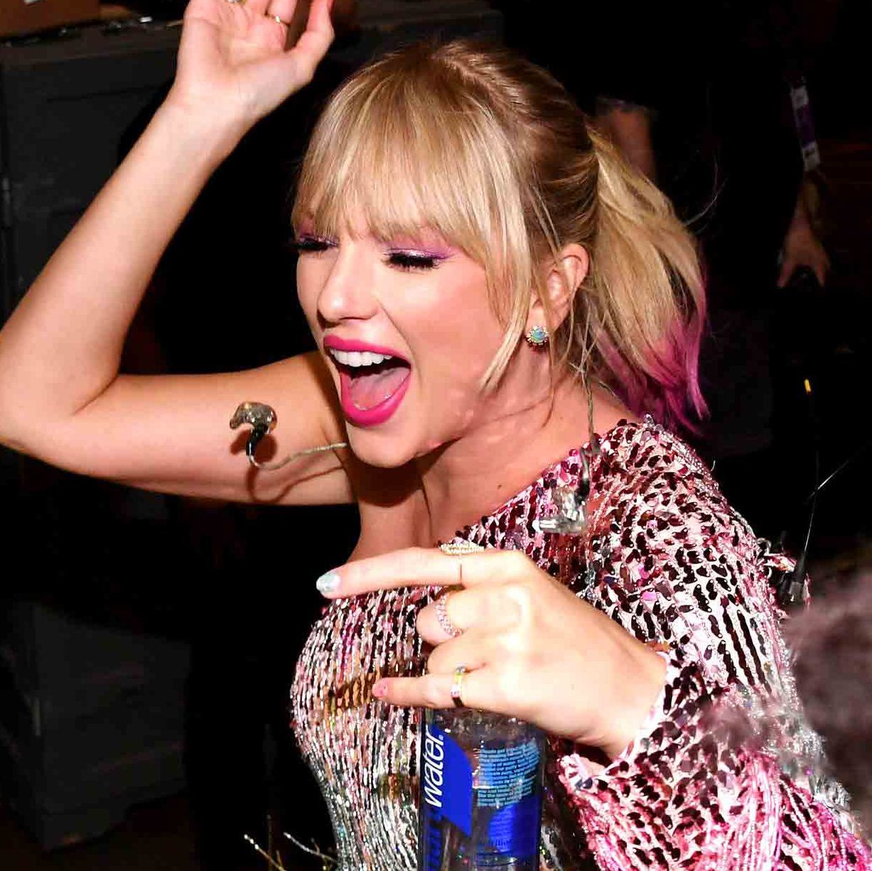 "As A Mature Lady, I Have The Right To Enjoy Without Fear Of Criticism : Taylor Swift Responds To Critiques Regarding Her Public Drinking Practices. Says " I owns My Life...