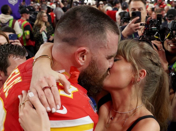 UPROAR After The Recent Video Clips In Which Travis Kelce Hug Another Woman, Many Fans And Taylor Swift’s Celebrity Friends Are URGING Taylor To BREAK UP With Travis Kelce Because Of His Cheating Habits “He’s Not Mature Enough”