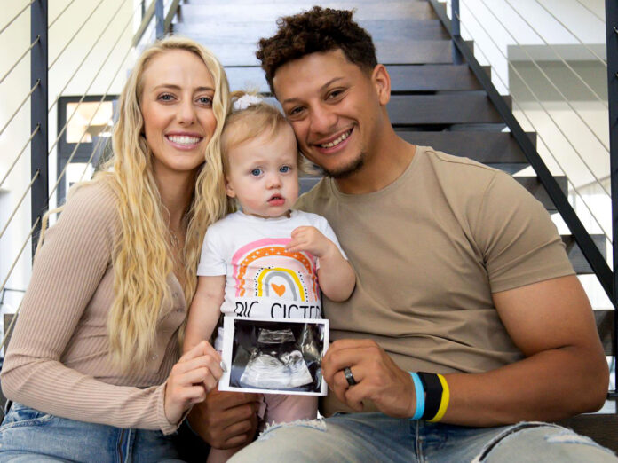 The Kansas City Chiefs Patrick Mahomes and his wife, Brittany Mahomes, have officially confirmed their long-awaited good news...